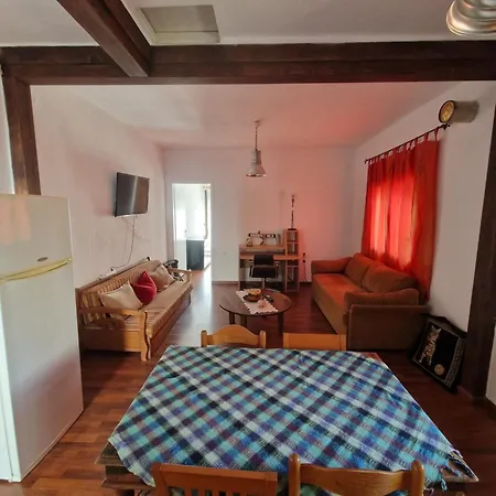 Amelie House Apartment